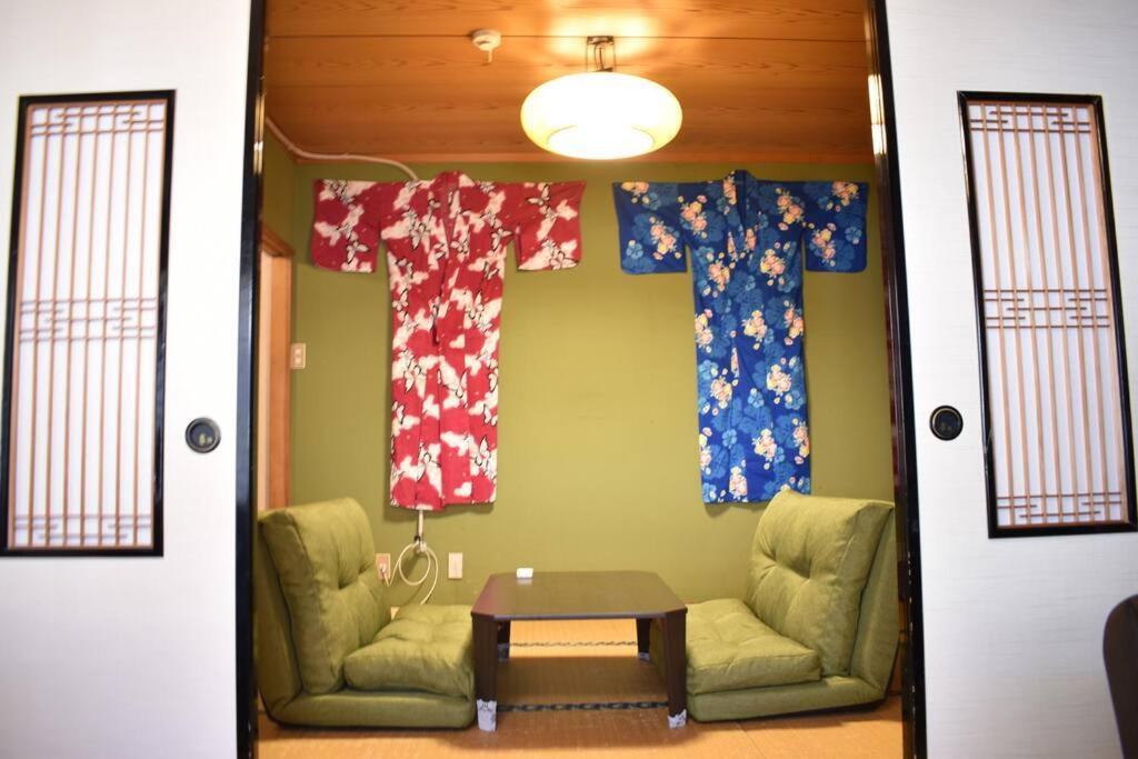 Only For One Group Cheaper For 6Th & 7Th Guest 市街地中心部 一棟貸しの宿 Guest House Don'S Home Takayama  Zewnętrze zdjęcie