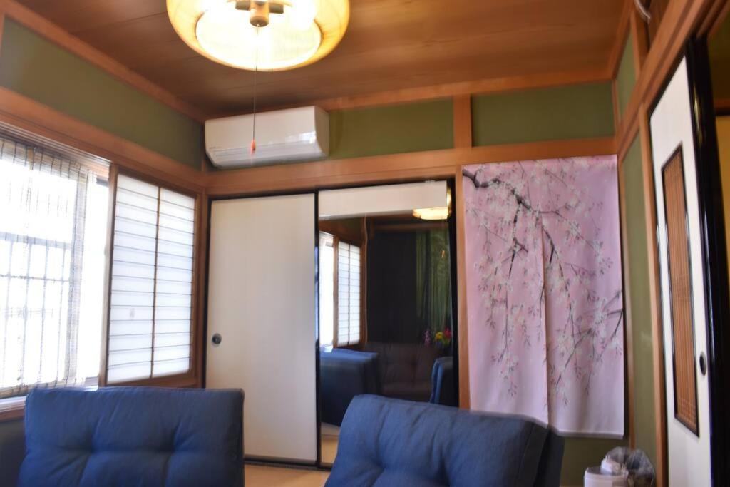 Only For One Group Cheaper For 6Th & 7Th Guest 市街地中心部 一棟貸しの宿 Guest House Don'S Home Takayama  Zewnętrze zdjęcie